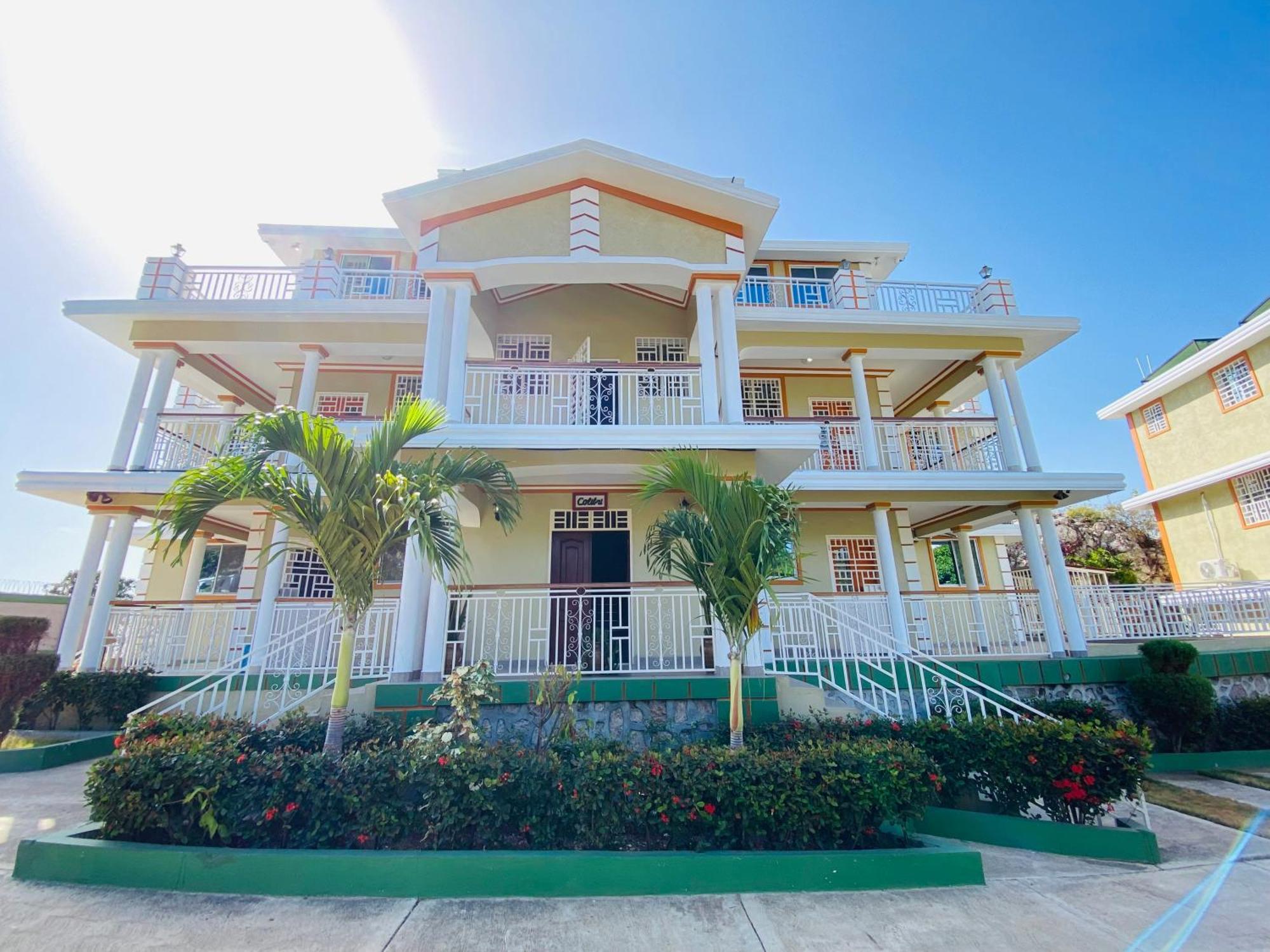J&G Villa Hotel Cap-Haitien Exterior photo
