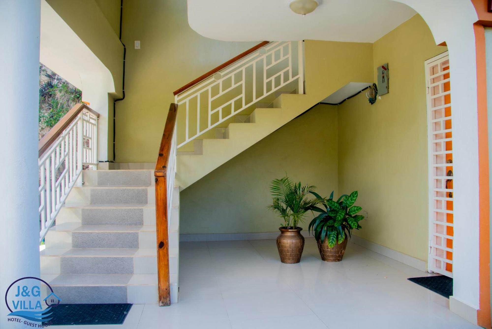 J&G Villa Hotel Cap-Haitien Exterior photo