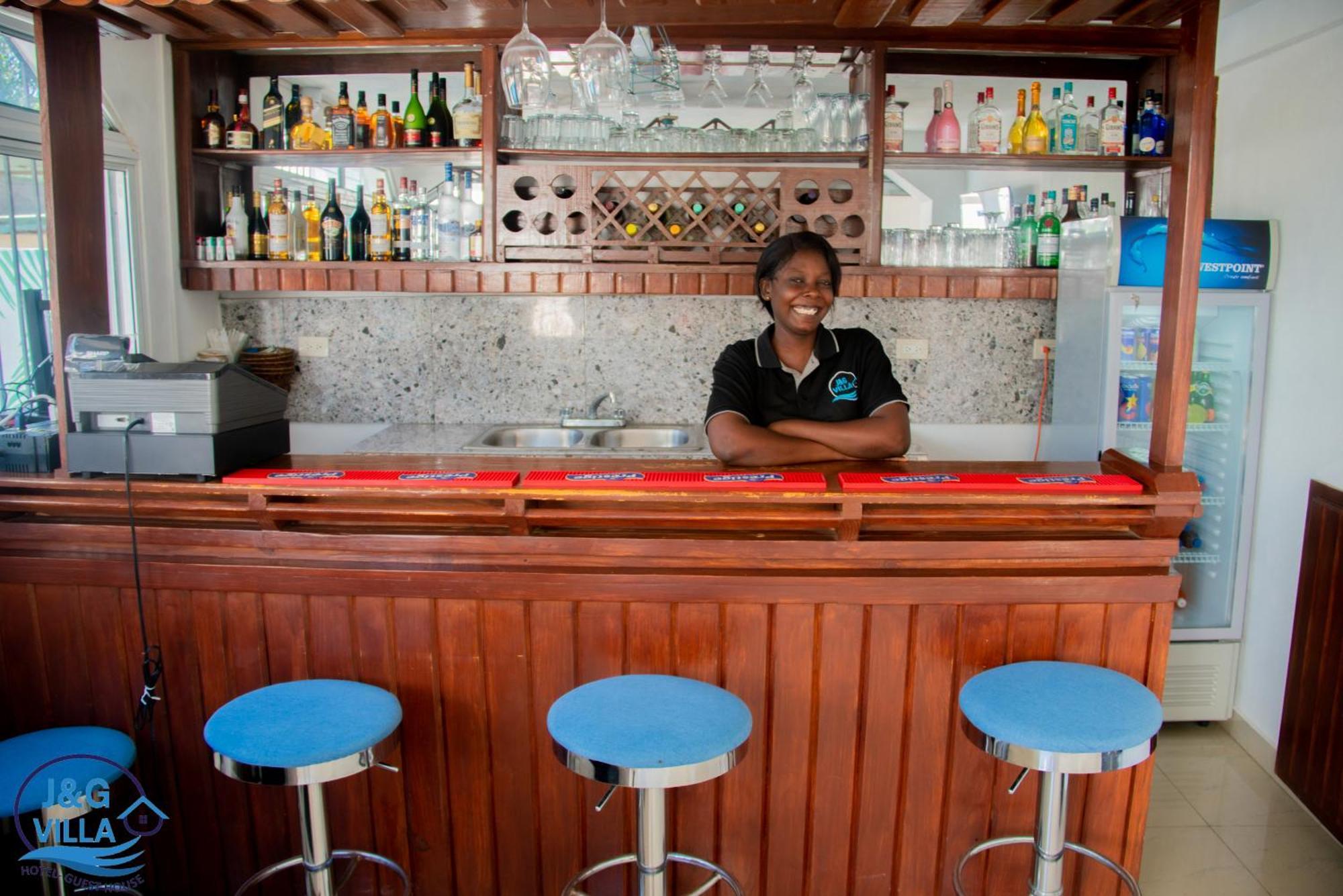 J&G Villa Hotel Cap-Haitien Exterior photo